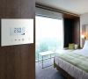 Panasonic_intelligenter Hotelregler mit Touchscreen_web